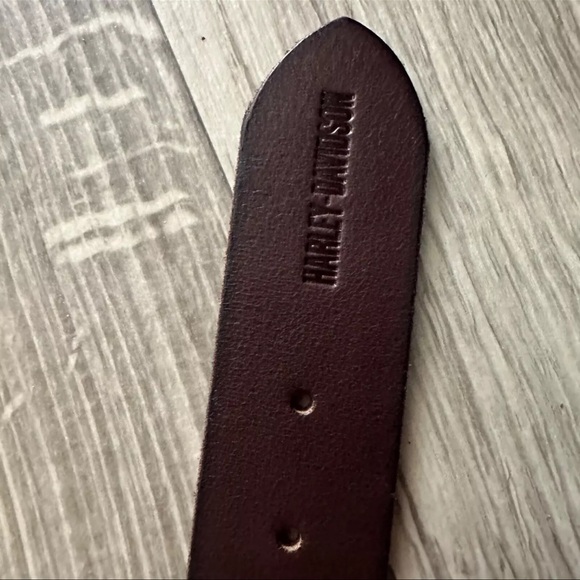 ✔️HARLEY DAVIDSON MENS TRIPLE STUDDED LEATHER BELT - Picture 8 of 9